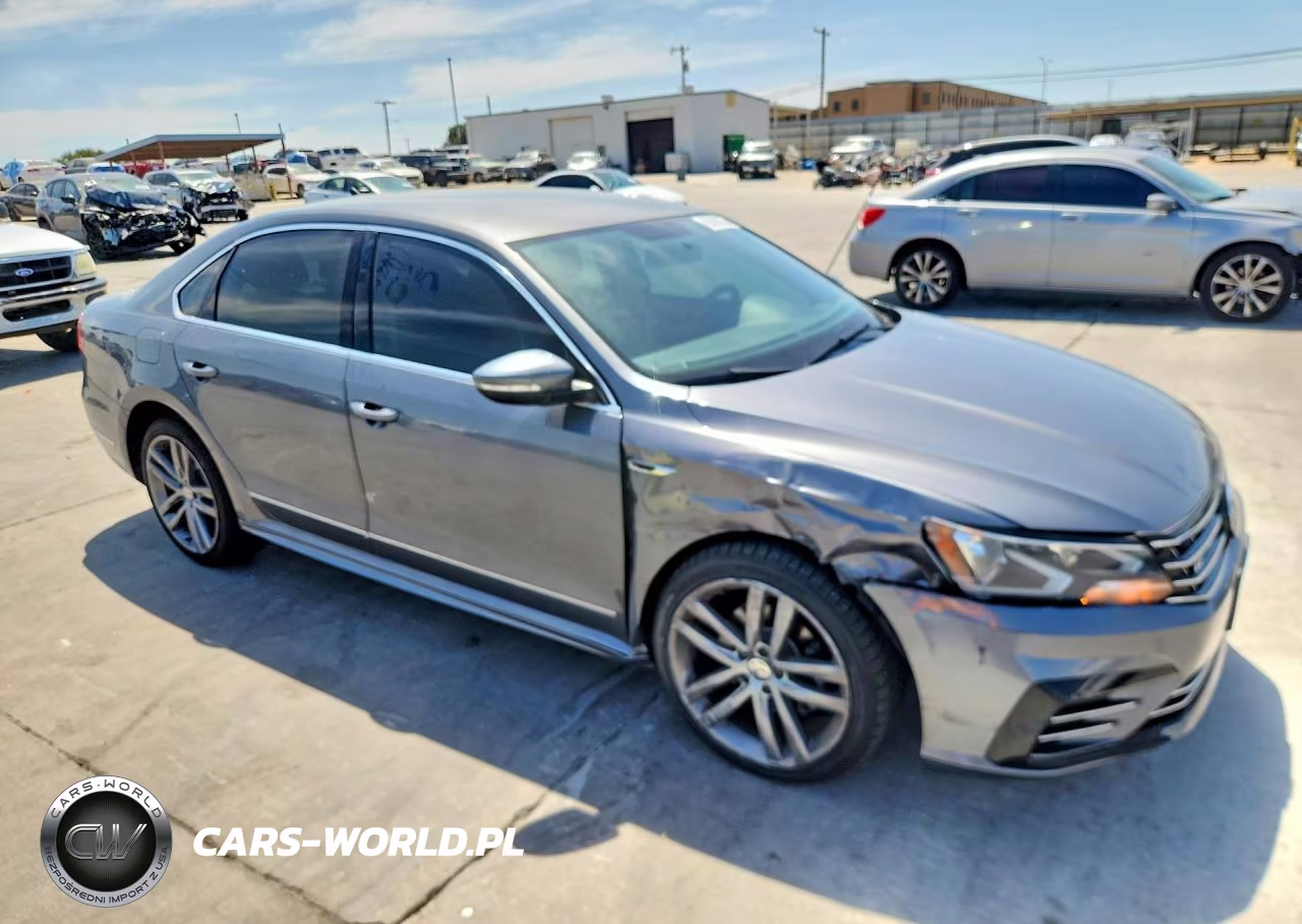 2017 Volkswagen Passat R-Line VIN:1VWDT7A35HC064827 - 4