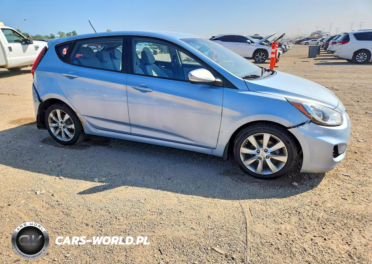 2013 Hyundai Accent Se VIN:KMHCU5AEXDU102974 - 4