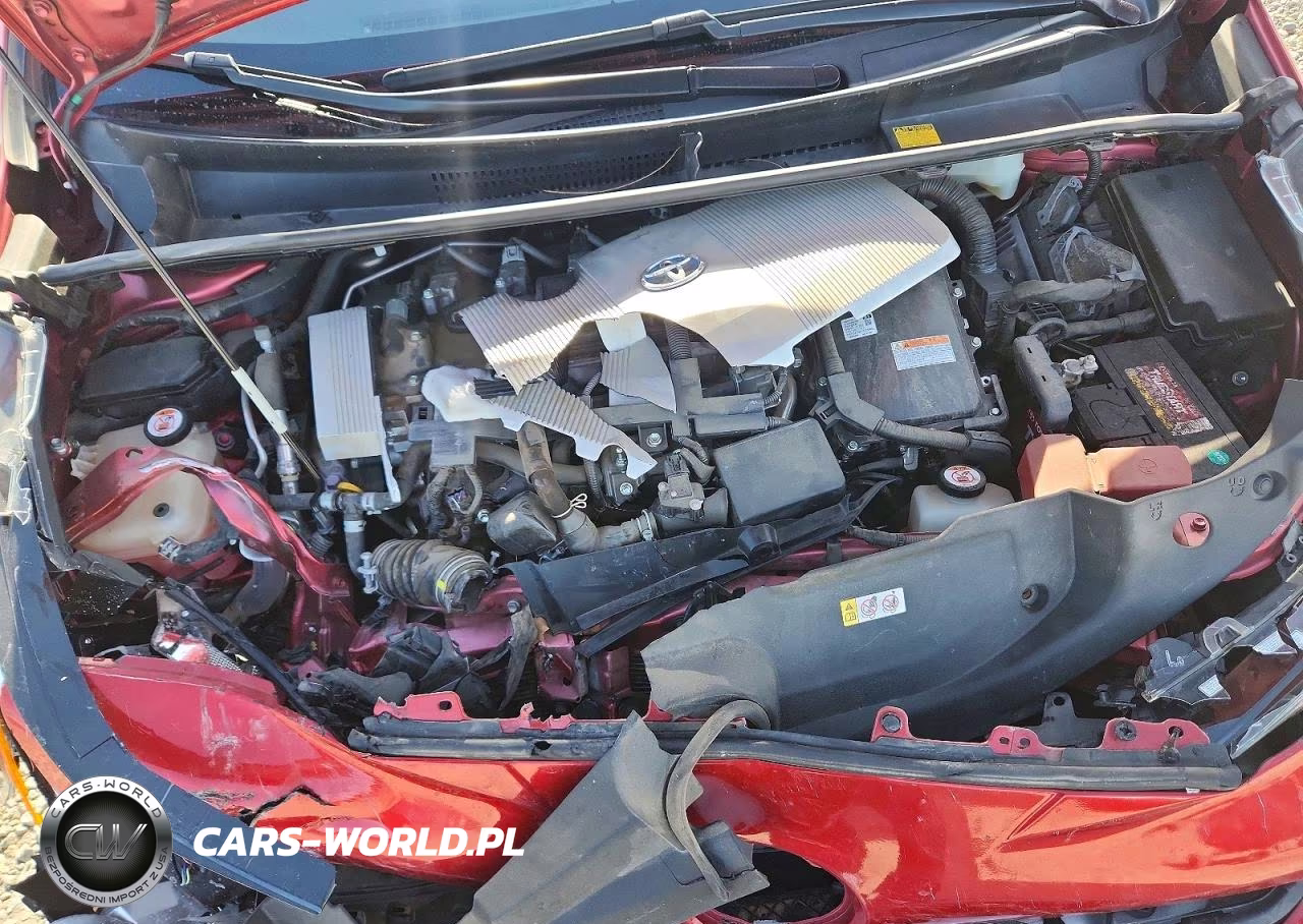 2018 Toyota Prius Three VIN:JTDKARFU0J3547841 - 11