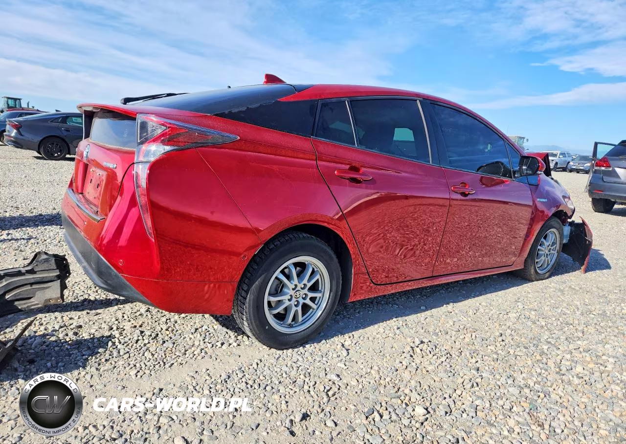 2018 Toyota Prius Three VIN:JTDKARFU0J3547841 - 3