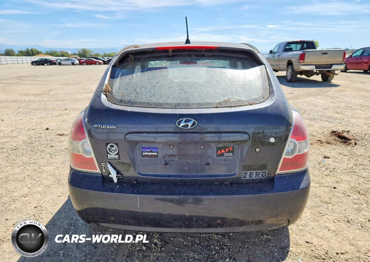 2007 Hyundai Accent Gs VIN:KMHCM36C07U037519 - 6