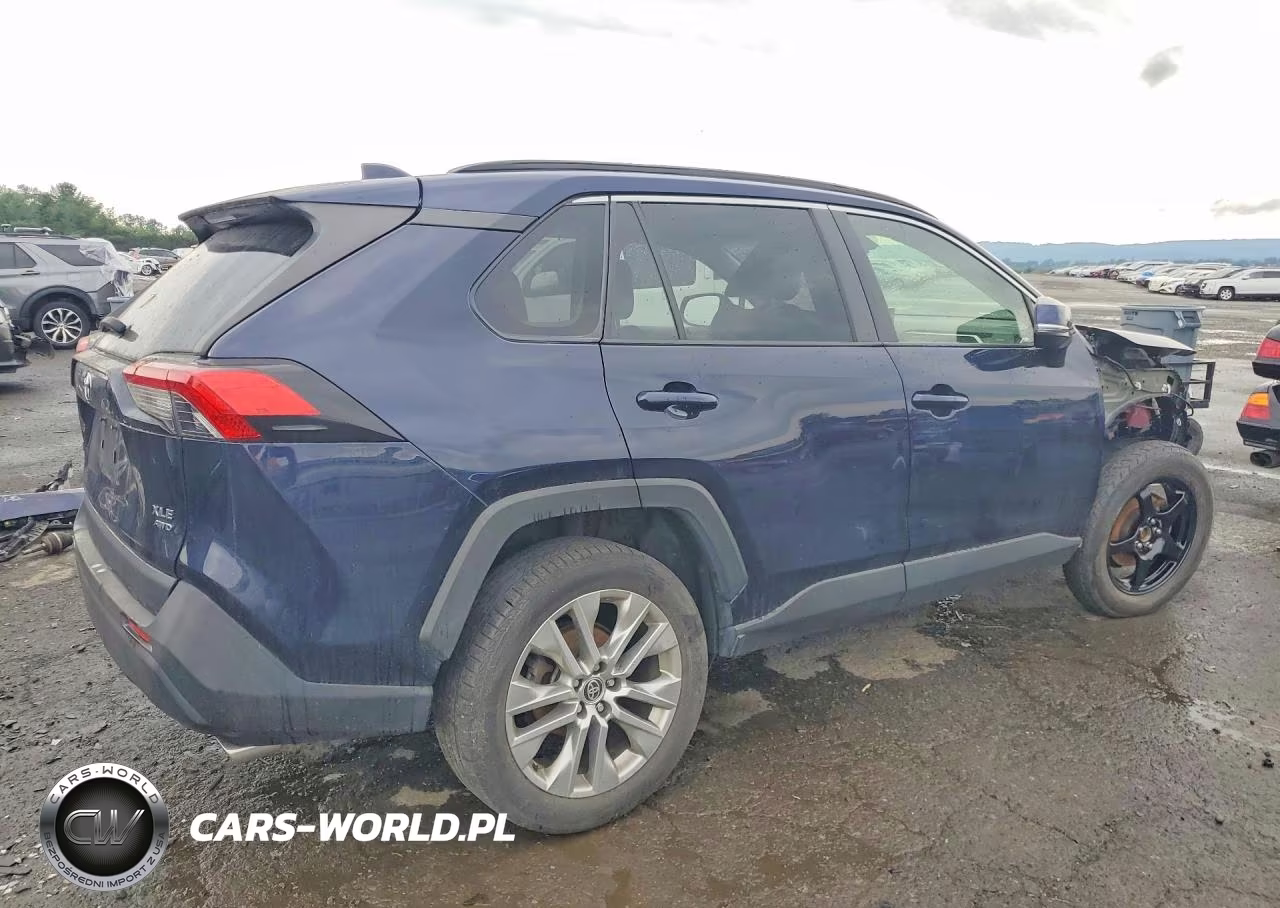 2021 Toyota Rav4 Xle Premium VIN:JTMA1RFV1MD532137 - 3