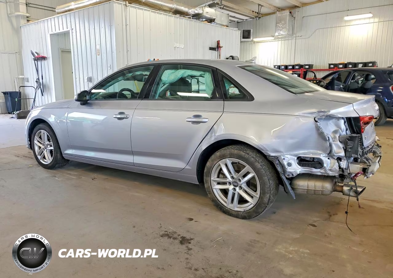 2017 Audi A4 Premium VIN:WAUANAF47HN020585 - 2