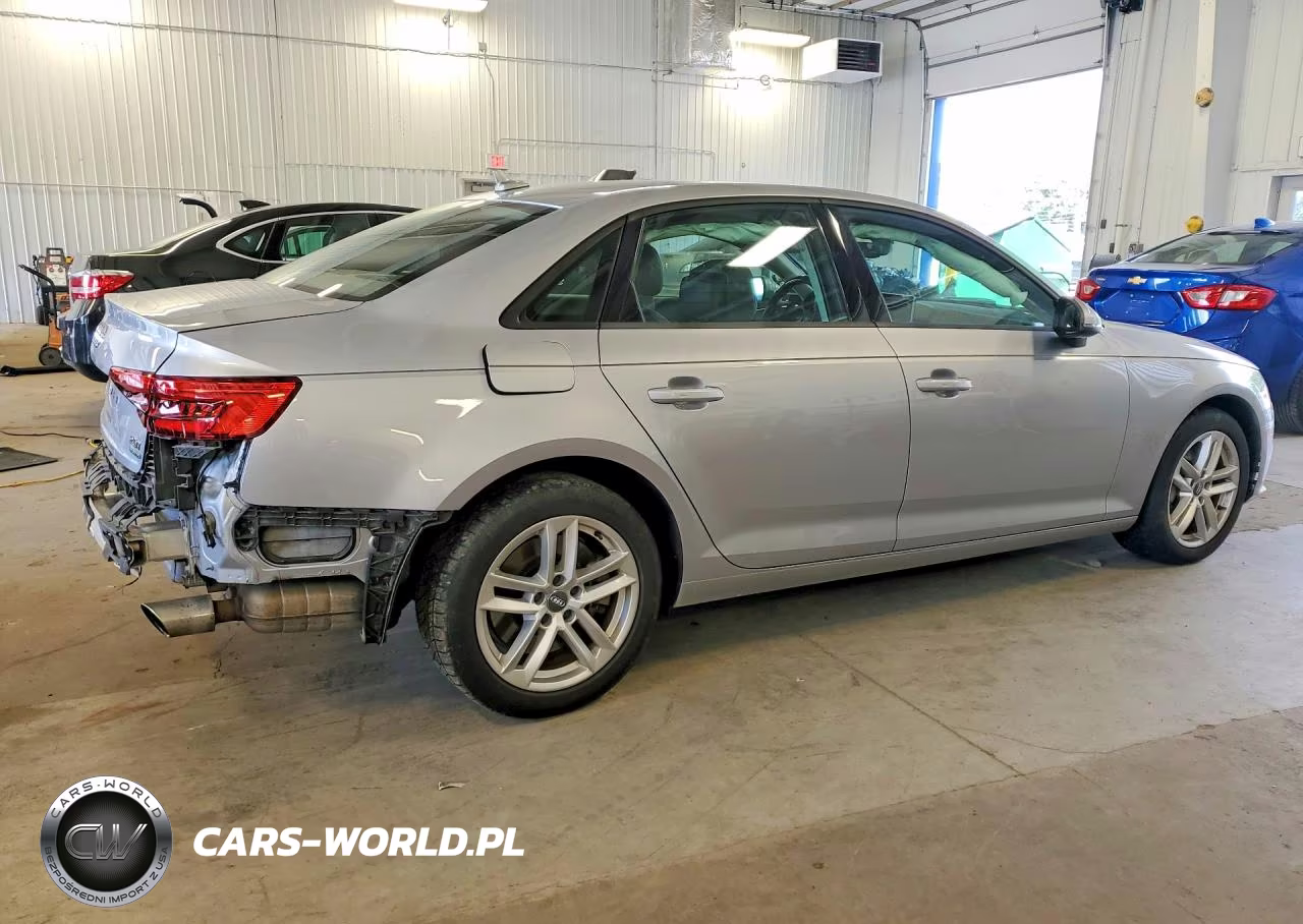 2017 Audi A4 Premium VIN:WAUANAF47HN020585 - 3