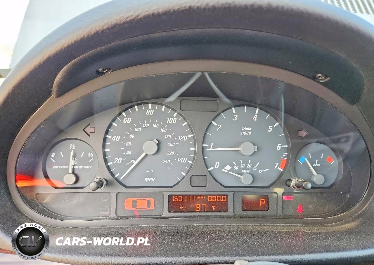 2003 BMW 325 Ci VIN:WBABS33493PG92550 - 9