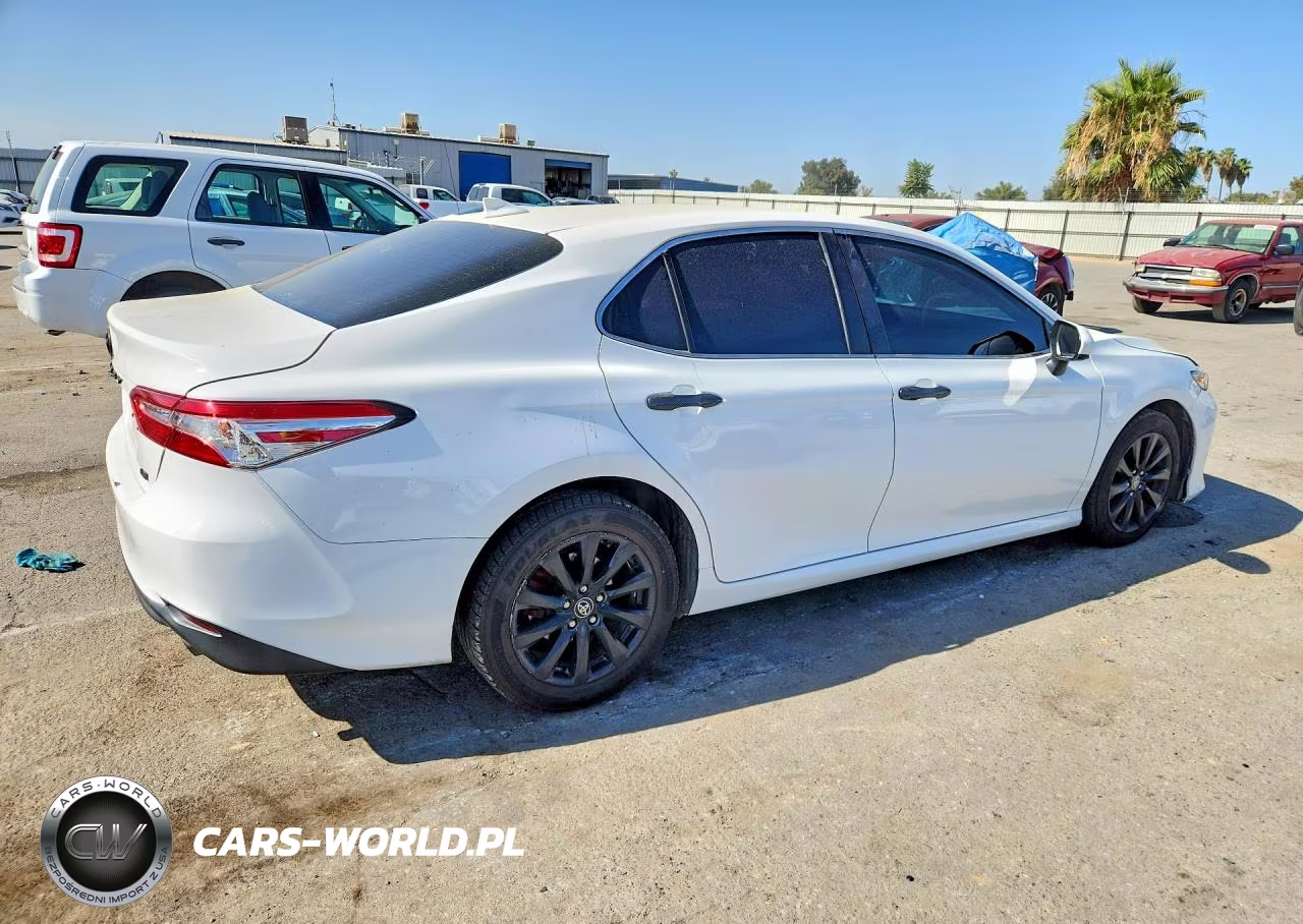 2019 Toyota Camry Le VIN:4T1B11HK2KU196970 - 3
