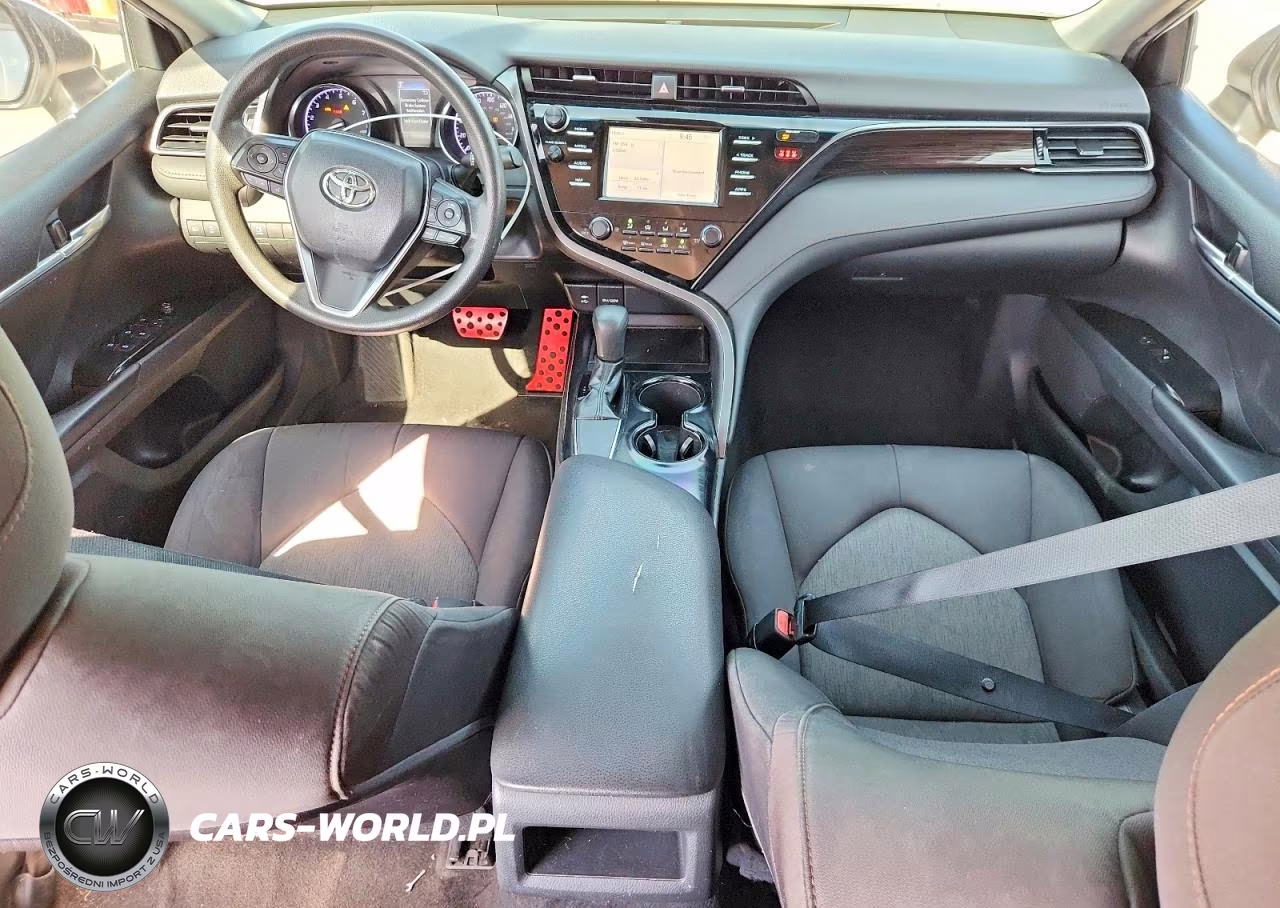 2019 Toyota Camry Le VIN:4T1B11HK2KU196970 - 8