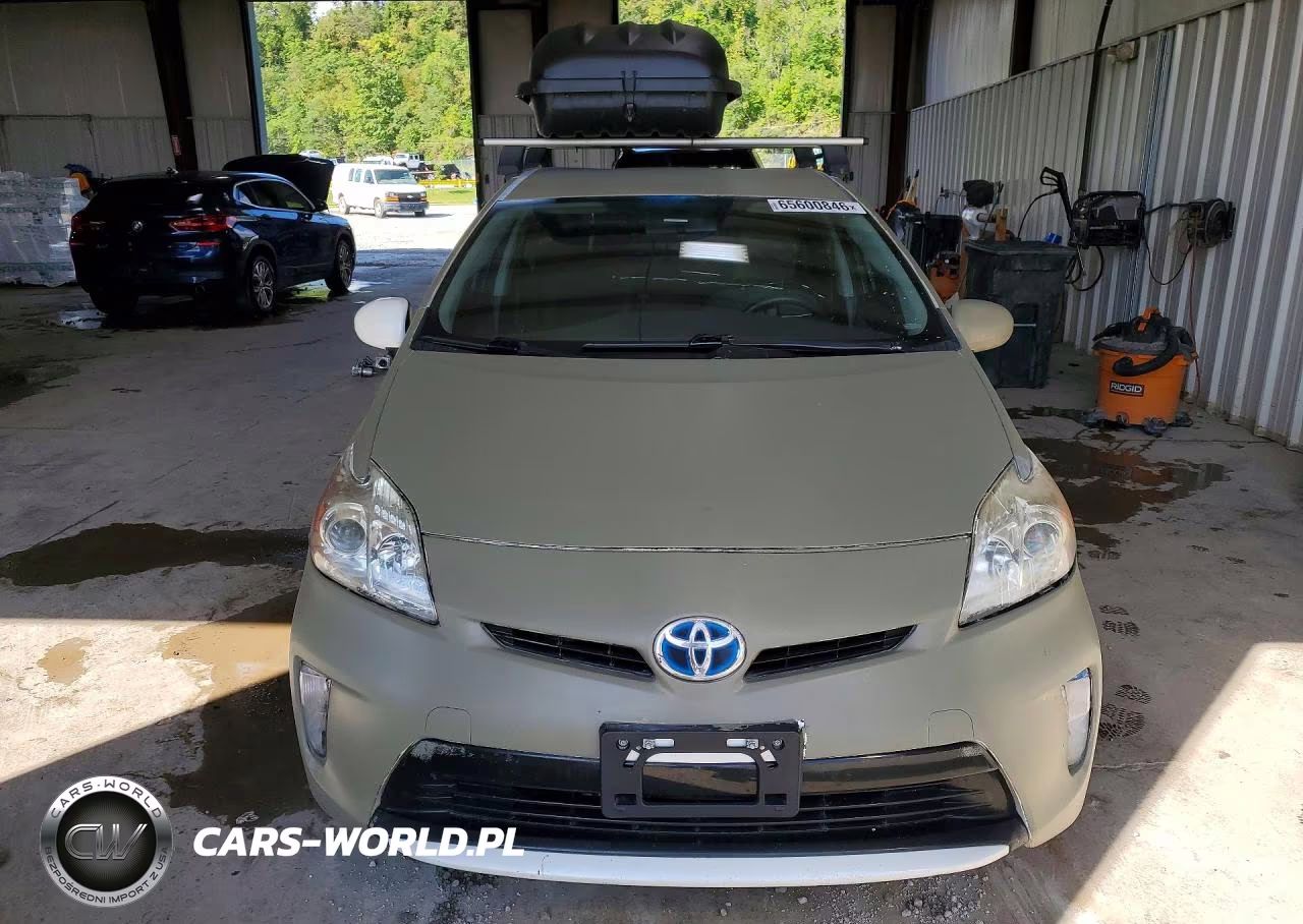 2015 Toyota Prius Two VIN:JTDKN3DU8F1985286 - 5