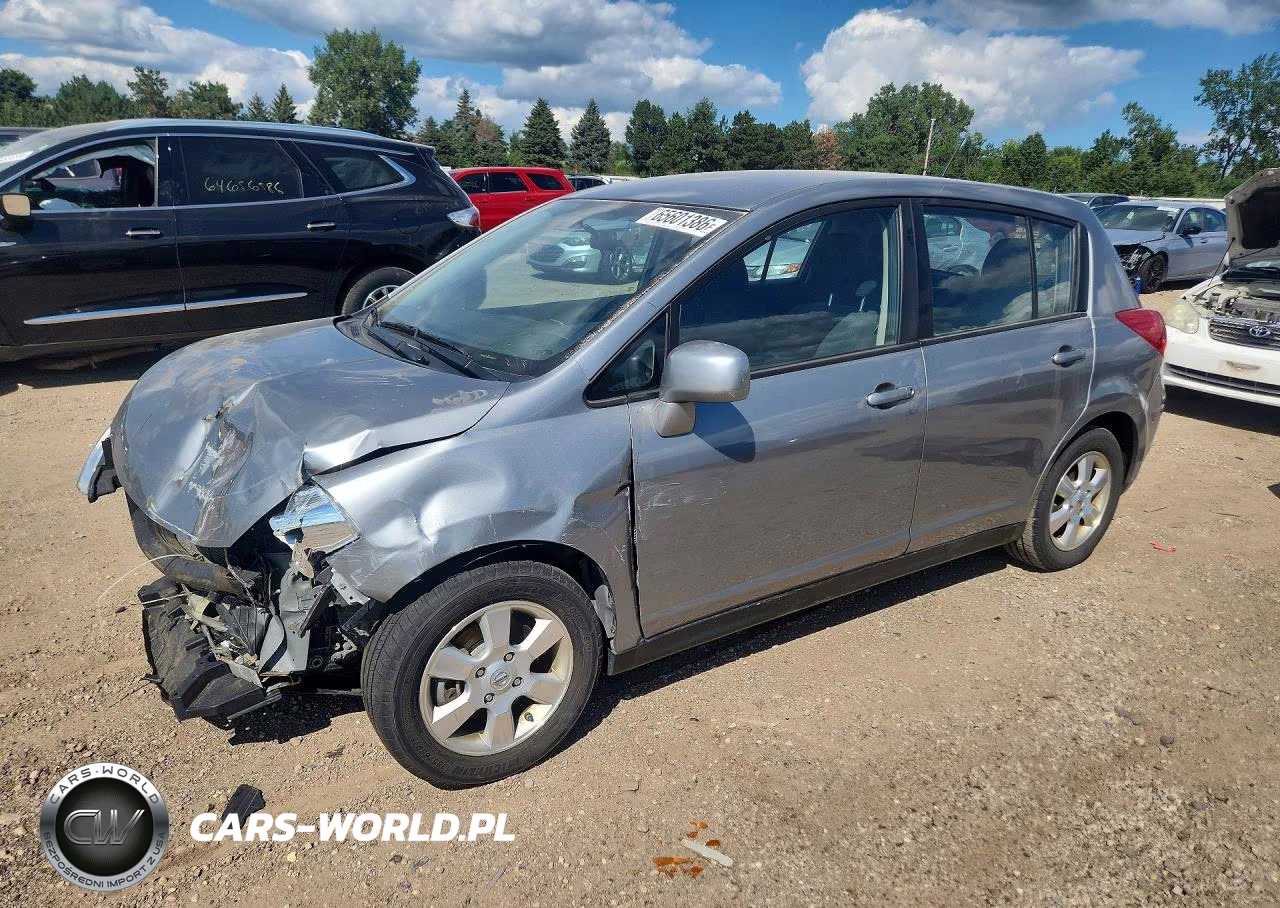 2012 Nissan Versa 1.8 S – zdjęcie 1 z 13
