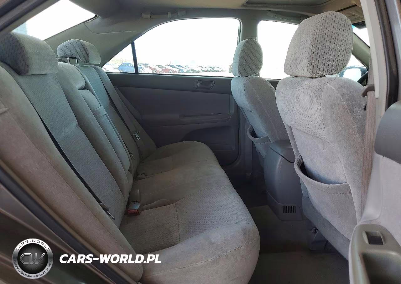 2004 Toyota Camry Le VIN:4T1BE32K64U899726 - 10