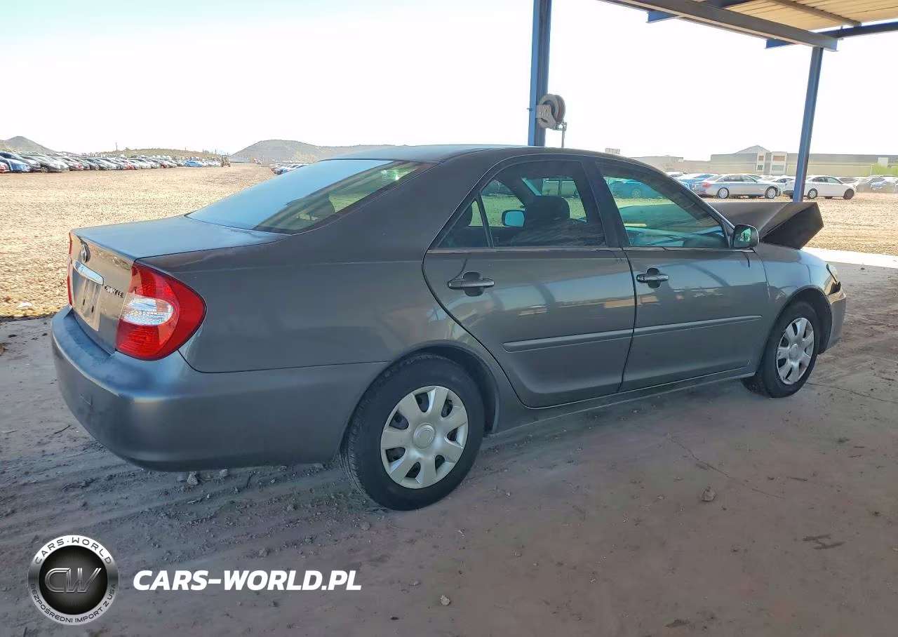2004 Toyota Camry Le VIN:4T1BE32K64U899726 - 3