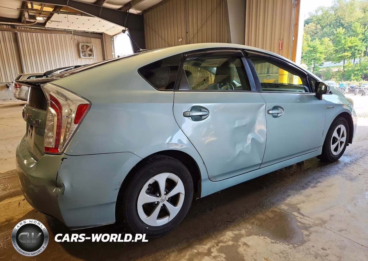 2013 Toyota Prius Three VIN:JTDKN3DU6D1690345 - 3