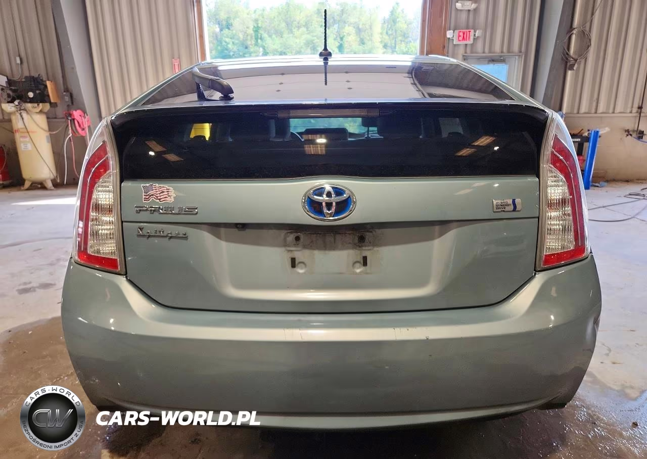 2013 Toyota Prius Three VIN:JTDKN3DU6D1690345 - 6