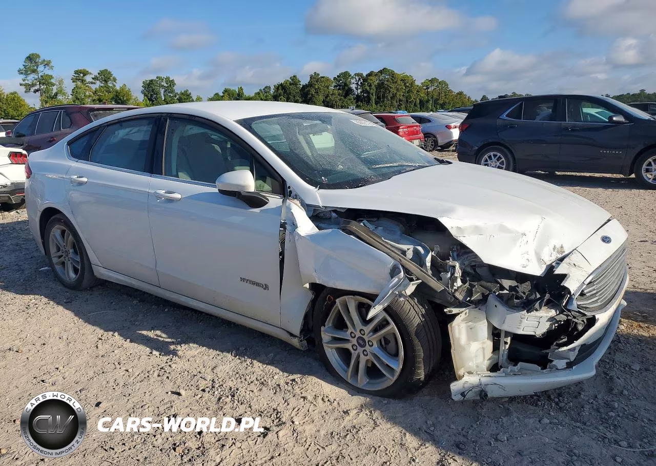 2018 Ford Fusion S Hybrid VIN:3FA6P0UU7JR100526 - 4