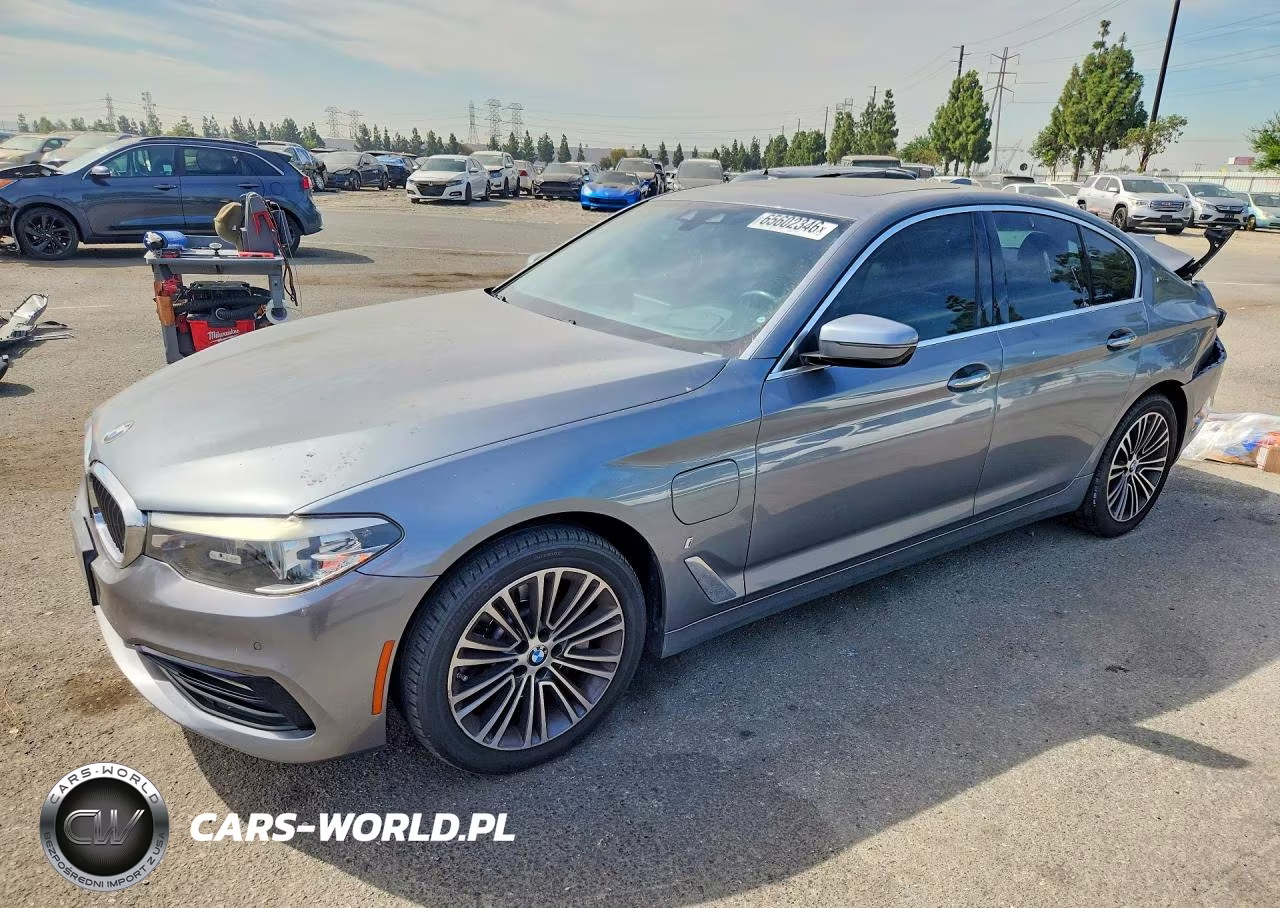 2018 BMW 530E