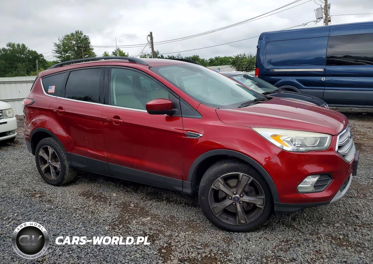 2017 Ford Escape Se VIN:1FMCU9GDXHUA86240 - 4
