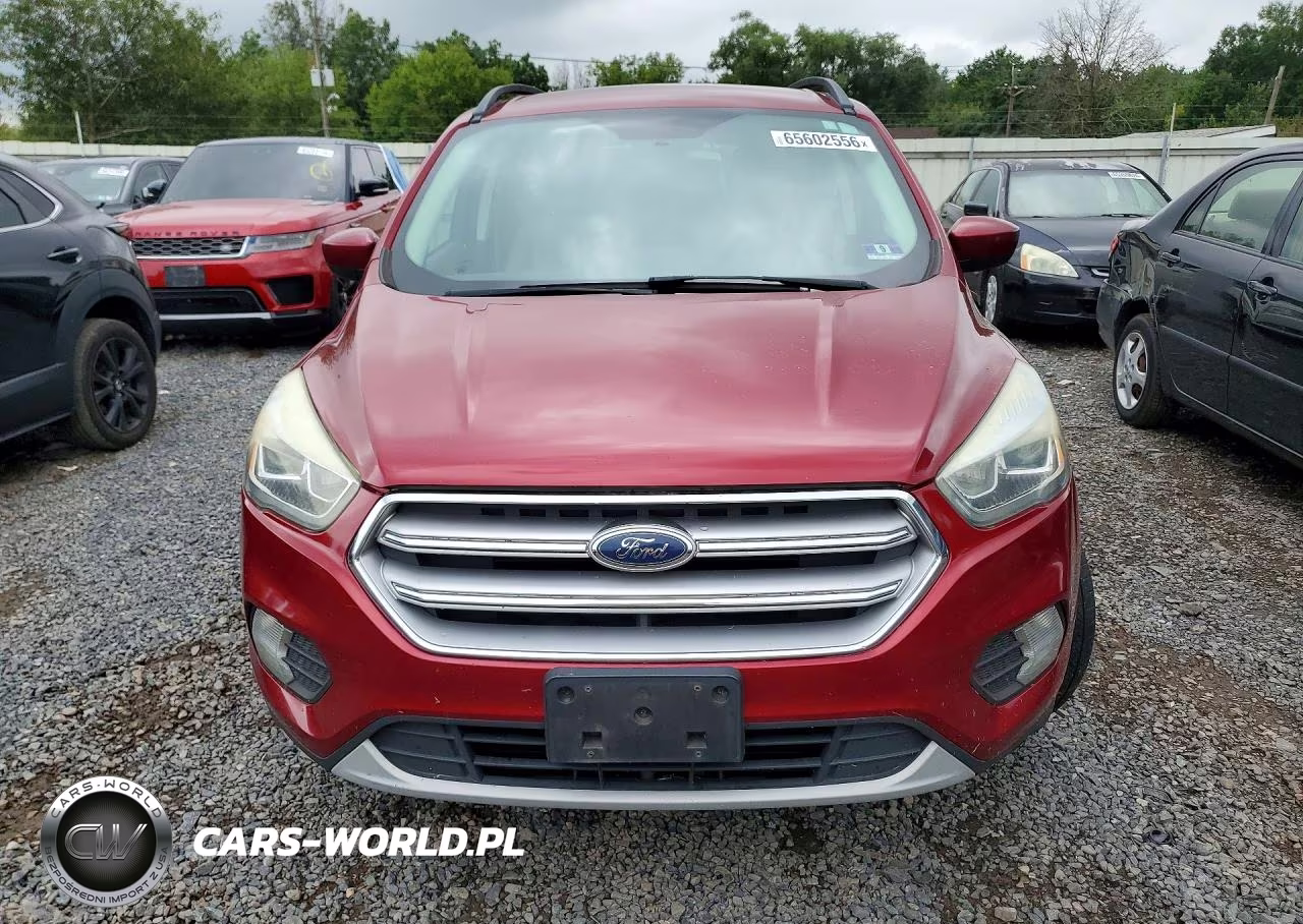 2017 Ford Escape Se VIN:1FMCU9GDXHUA86240 - 5