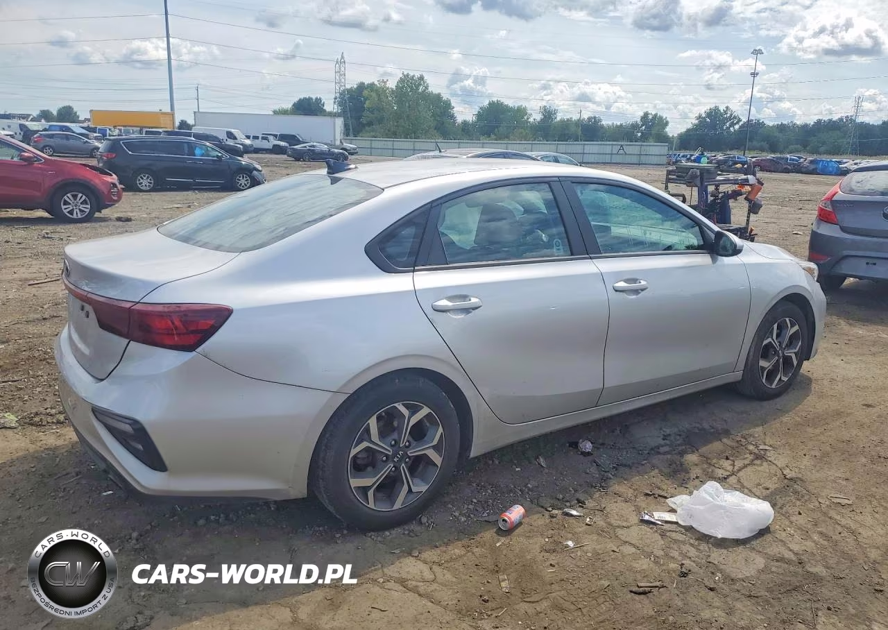 2020 Kia Forte Lxs VIN:3KPF24AD6LE235818 - 3