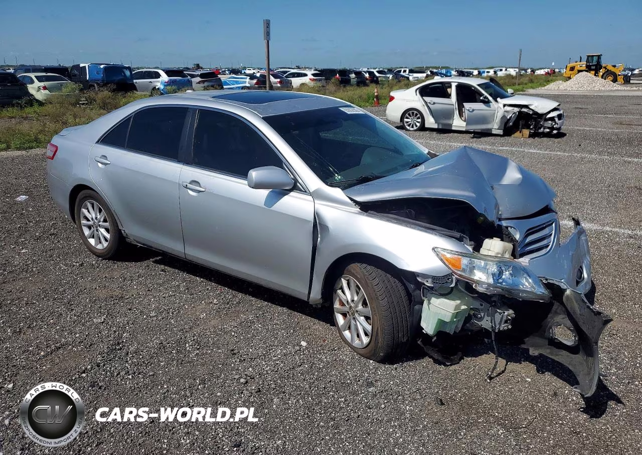 2011 Toyota Camry Xle VIN:4T4BF3EK9BR140953 - 4