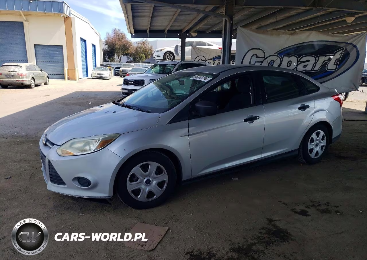 2014 Ford Focus S – zdjęcie 1 z 12