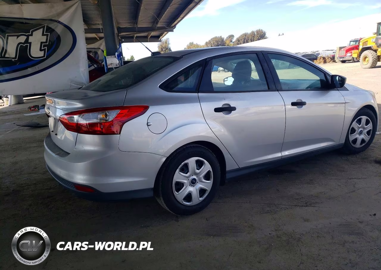 2014 Ford Focus S VIN:1FADP3E28EL150779 - 3