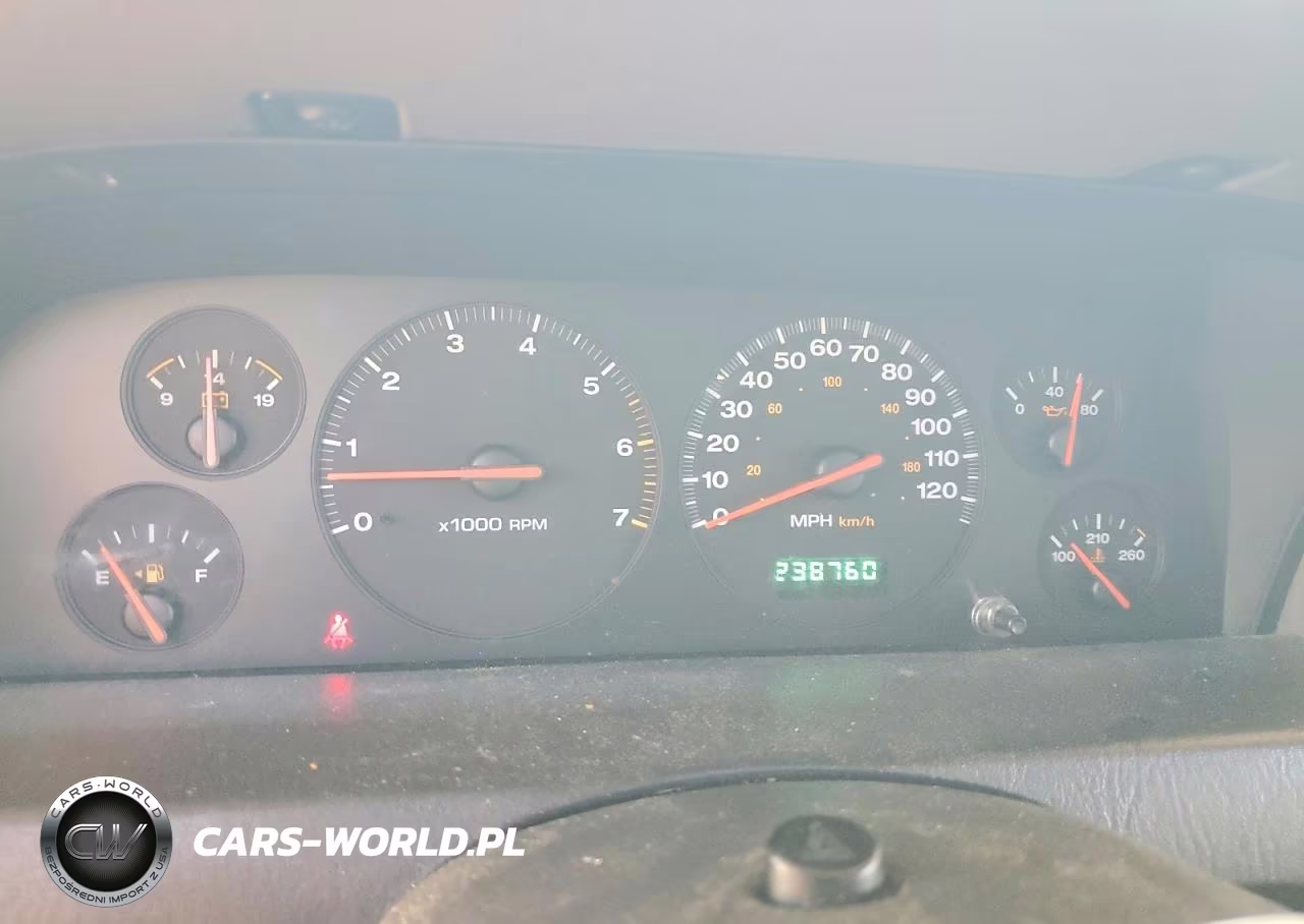 2000 Jeep Grand Cherokee Laredo VIN:1J4GW48N7YC320733 - 9