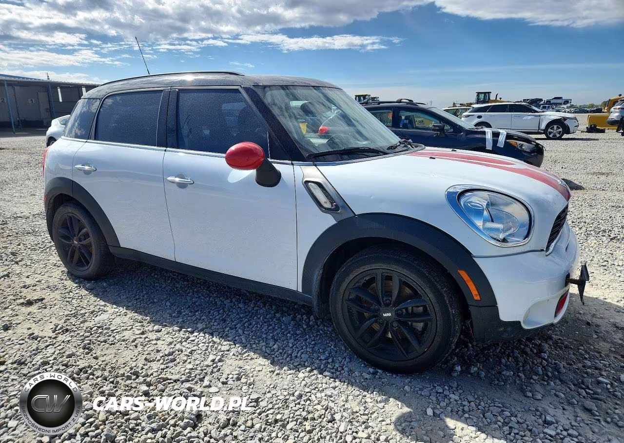 2014 Mini Cooper S Countryman VIN:WMWZC3C5XEWT00573 - 4
