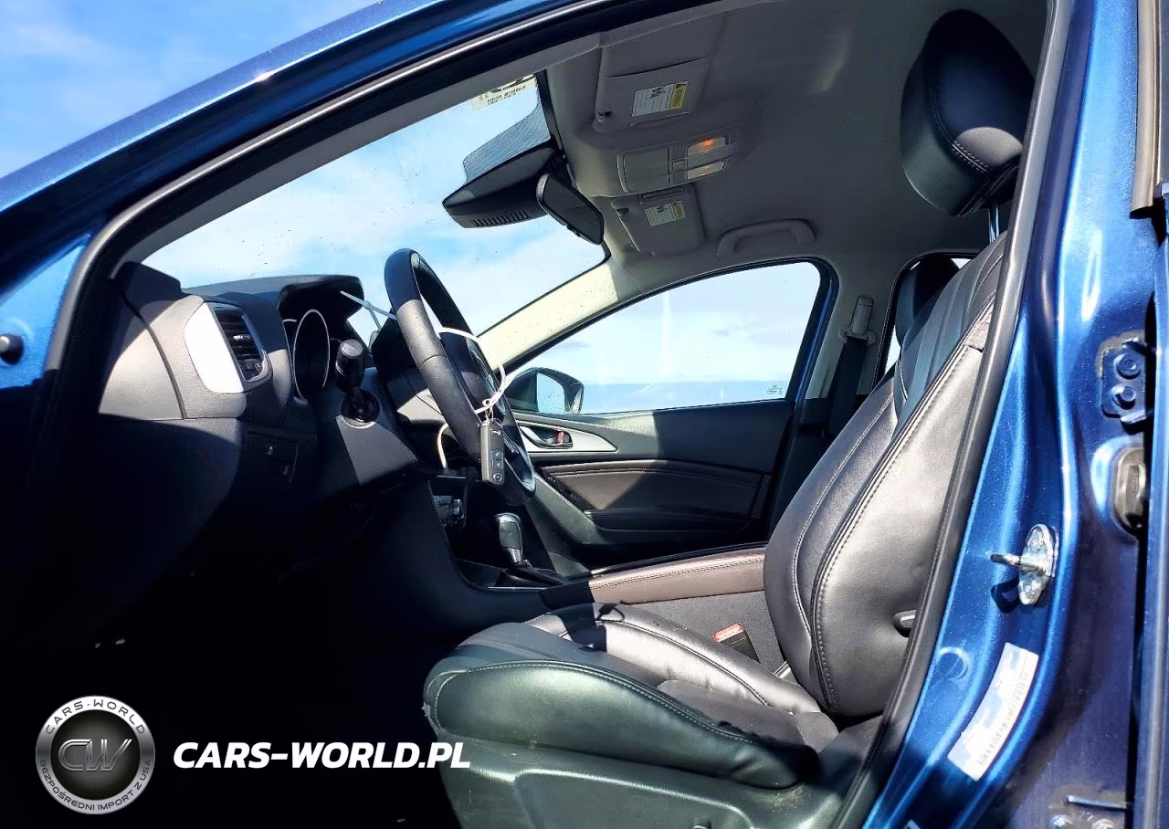 2018 Mazda 3 Touring VIN:3MZBN1L34JM178107 - 7