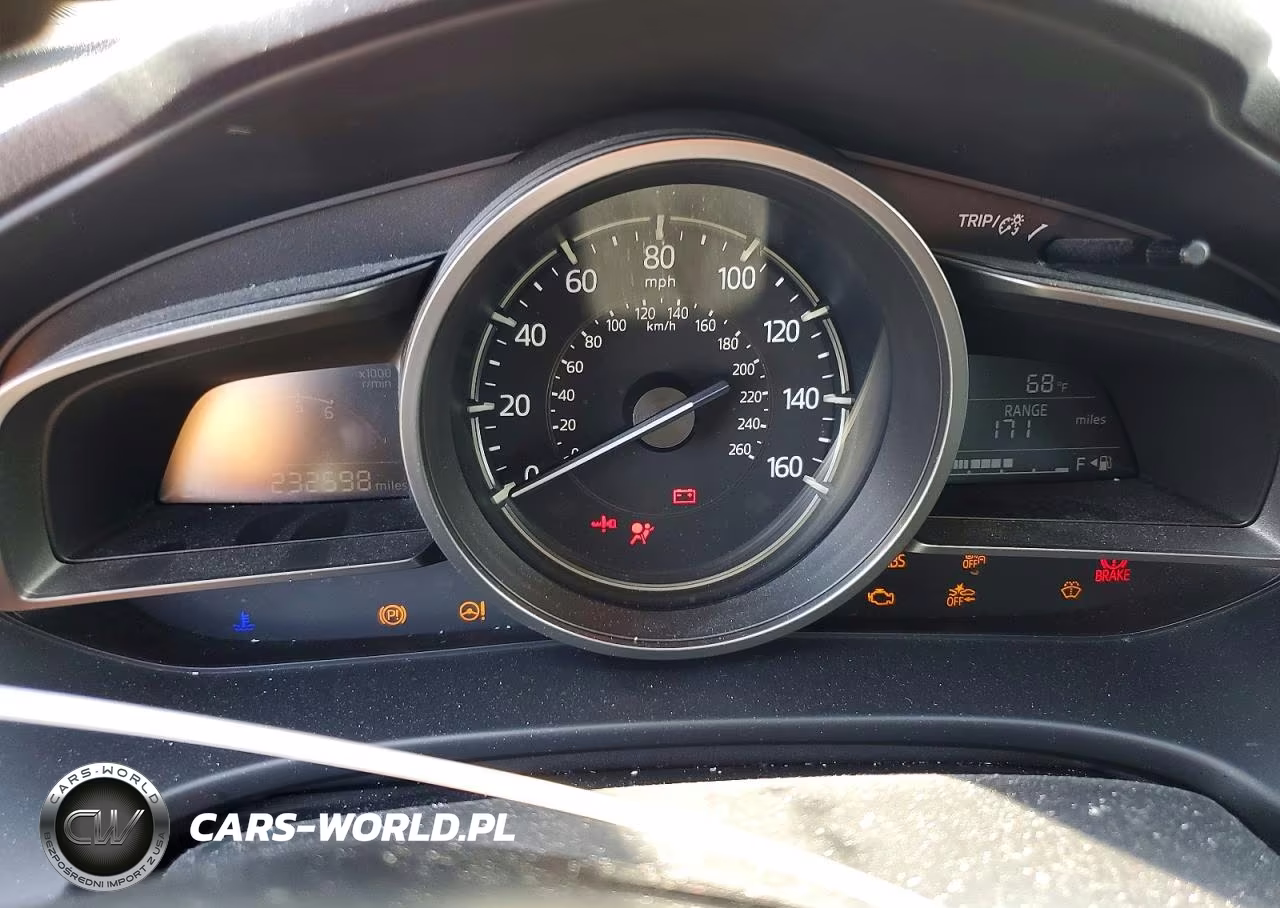 2018 Mazda 3 Touring VIN:3MZBN1L34JM178107 - 9