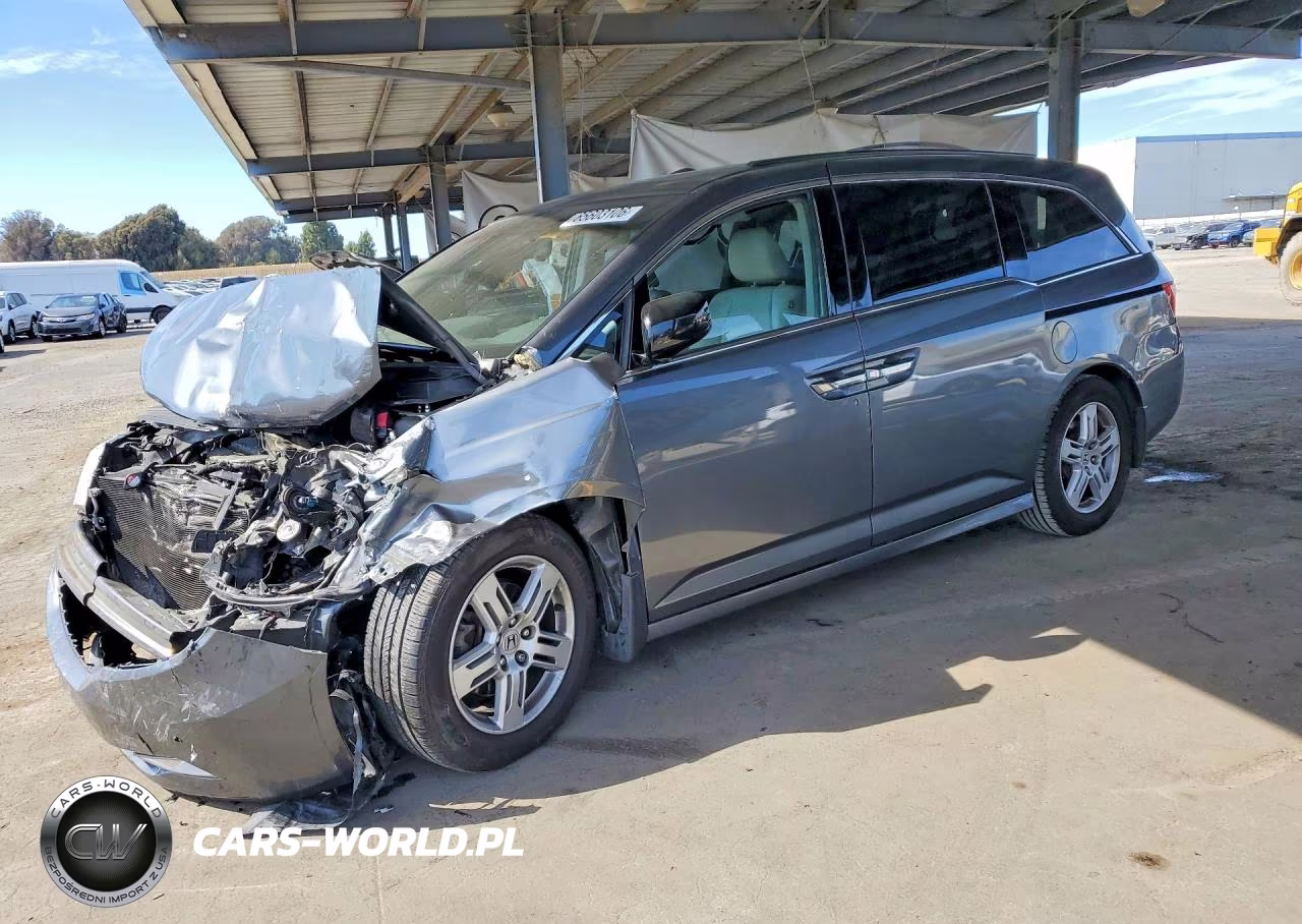 2011 Honda Odyssey Touring – zdjęcie 1 z 13