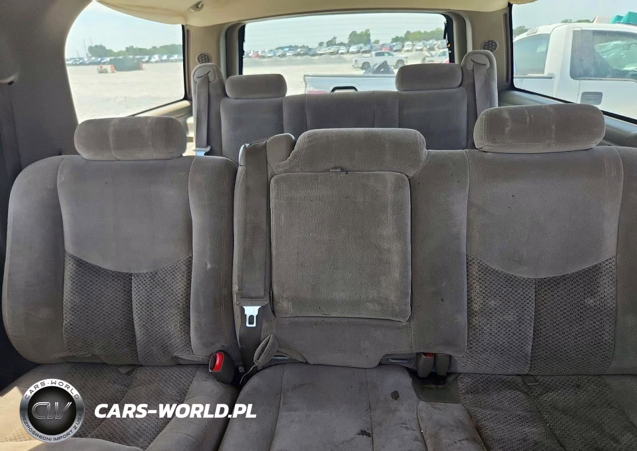 2004 Chevrolet Suburban C1500 VIN:1GNEC16Z74J313207 - 10