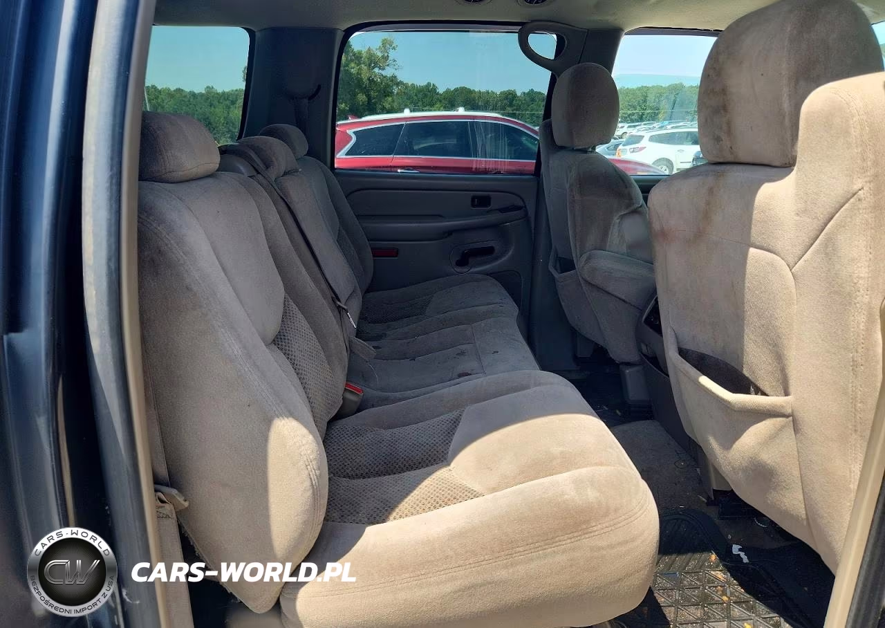 2004 Chevrolet Suburban C1500 VIN:1GNEC16Z74J313207 - 11