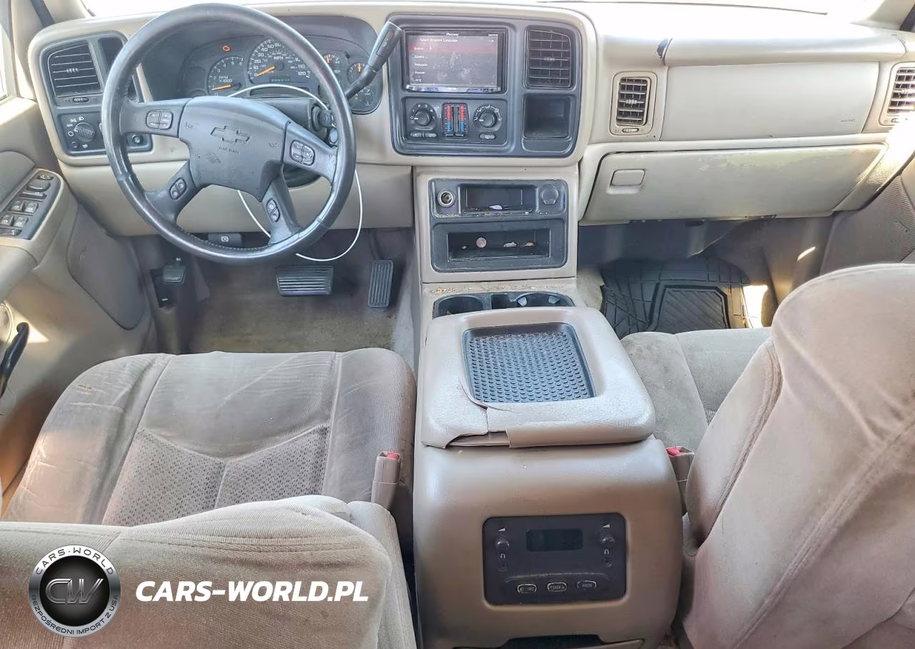2004 Chevrolet Suburban C1500 VIN:1GNEC16Z74J313207 - 8