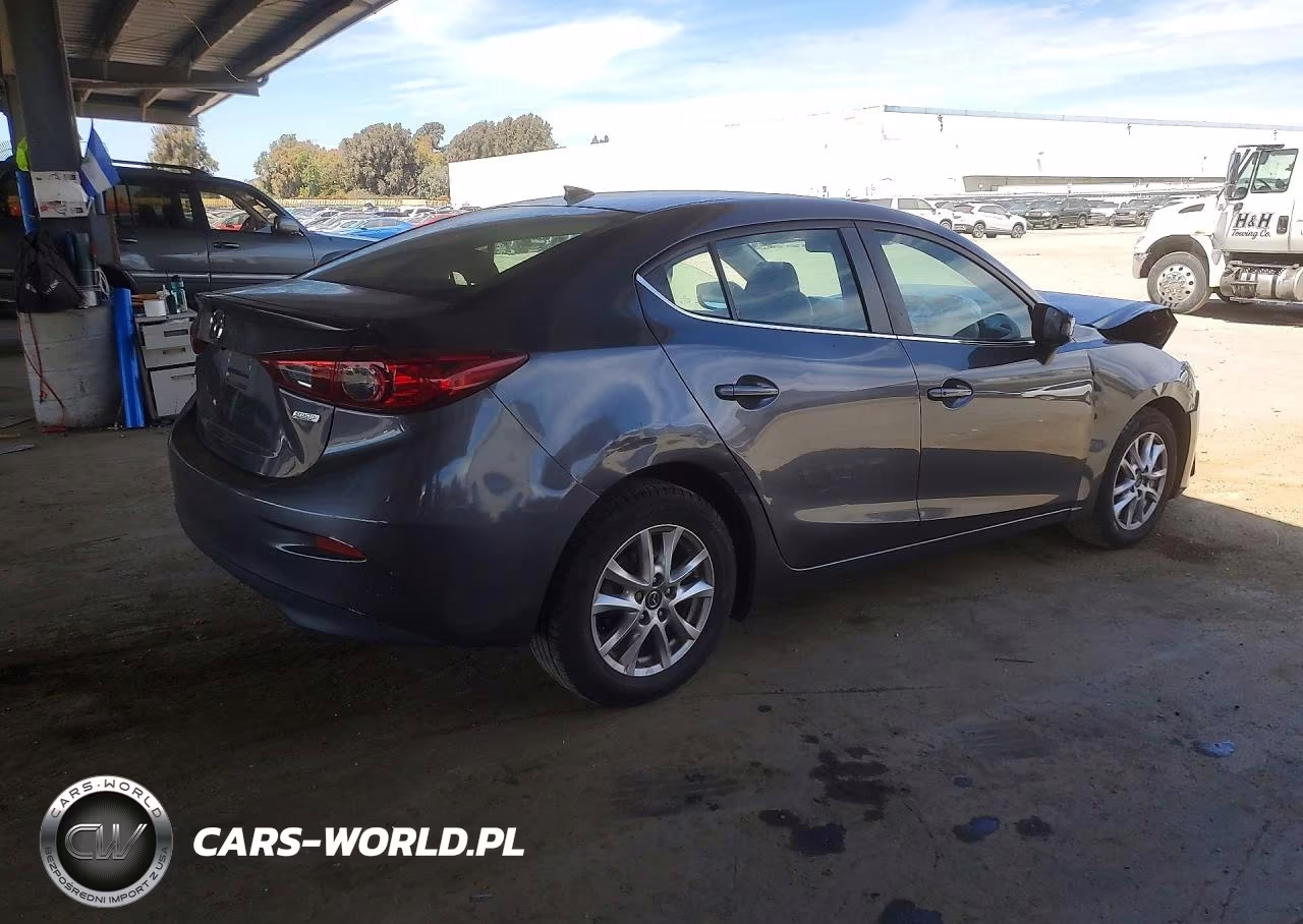 2015 Mazda 3 Touring VIN:3MZBM1V72FM158657 - 3