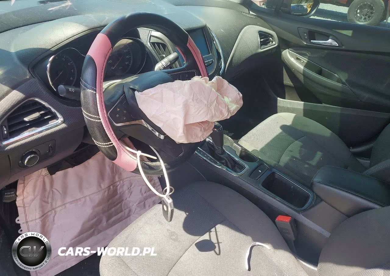 2018 Chevrolet Cruze Lt VIN:1G1BE5SM0J7179066 - 8
