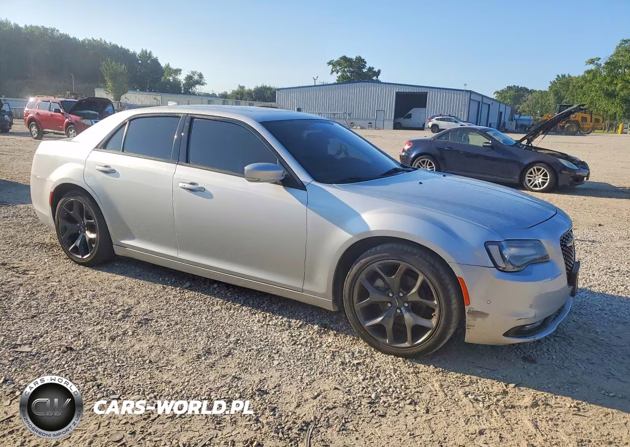 2023 Chrysler 300 S VIN:2C3CCABG7PH565439 - 4
