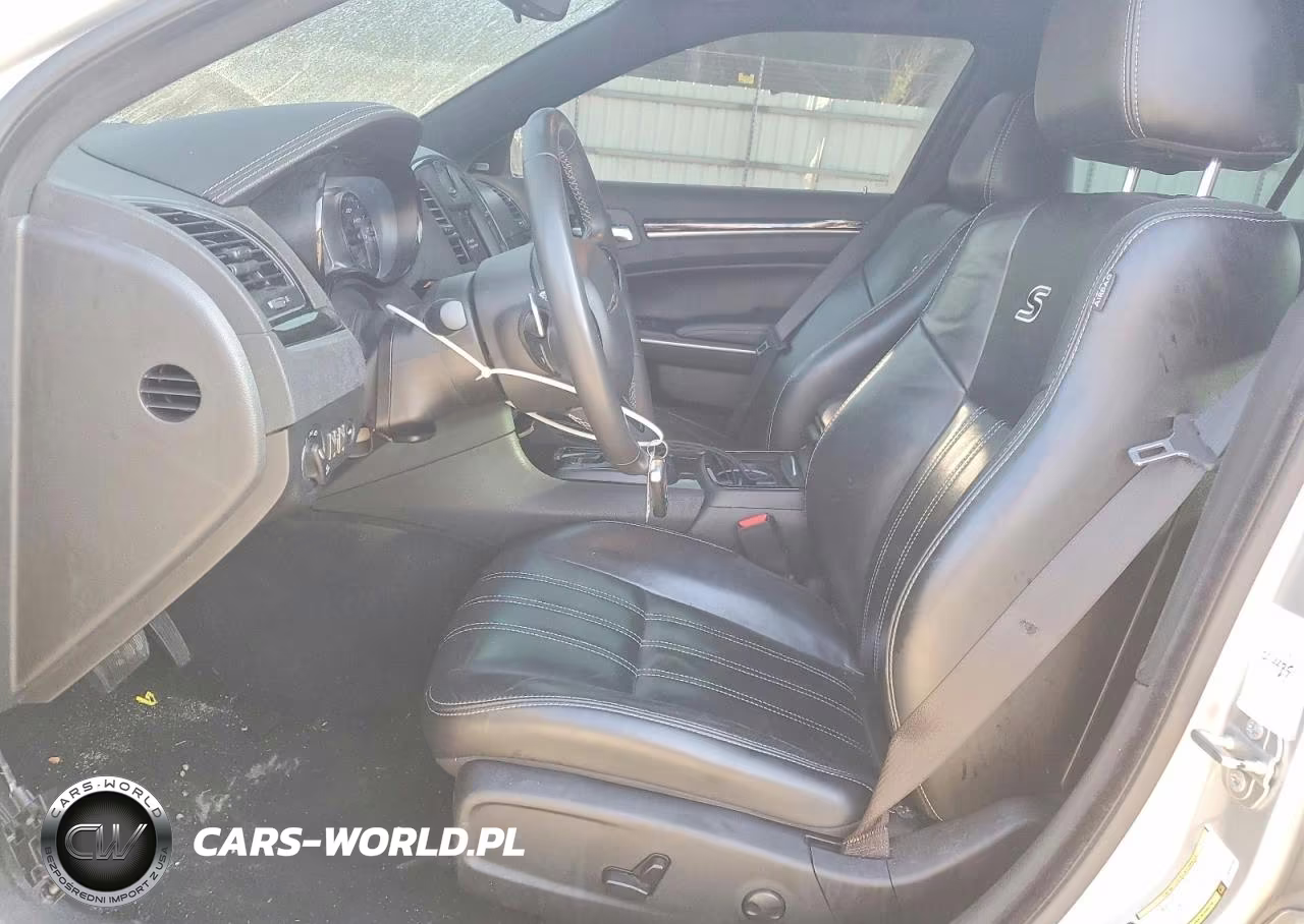 2023 Chrysler 300 S VIN:2C3CCABG7PH565439 - 7