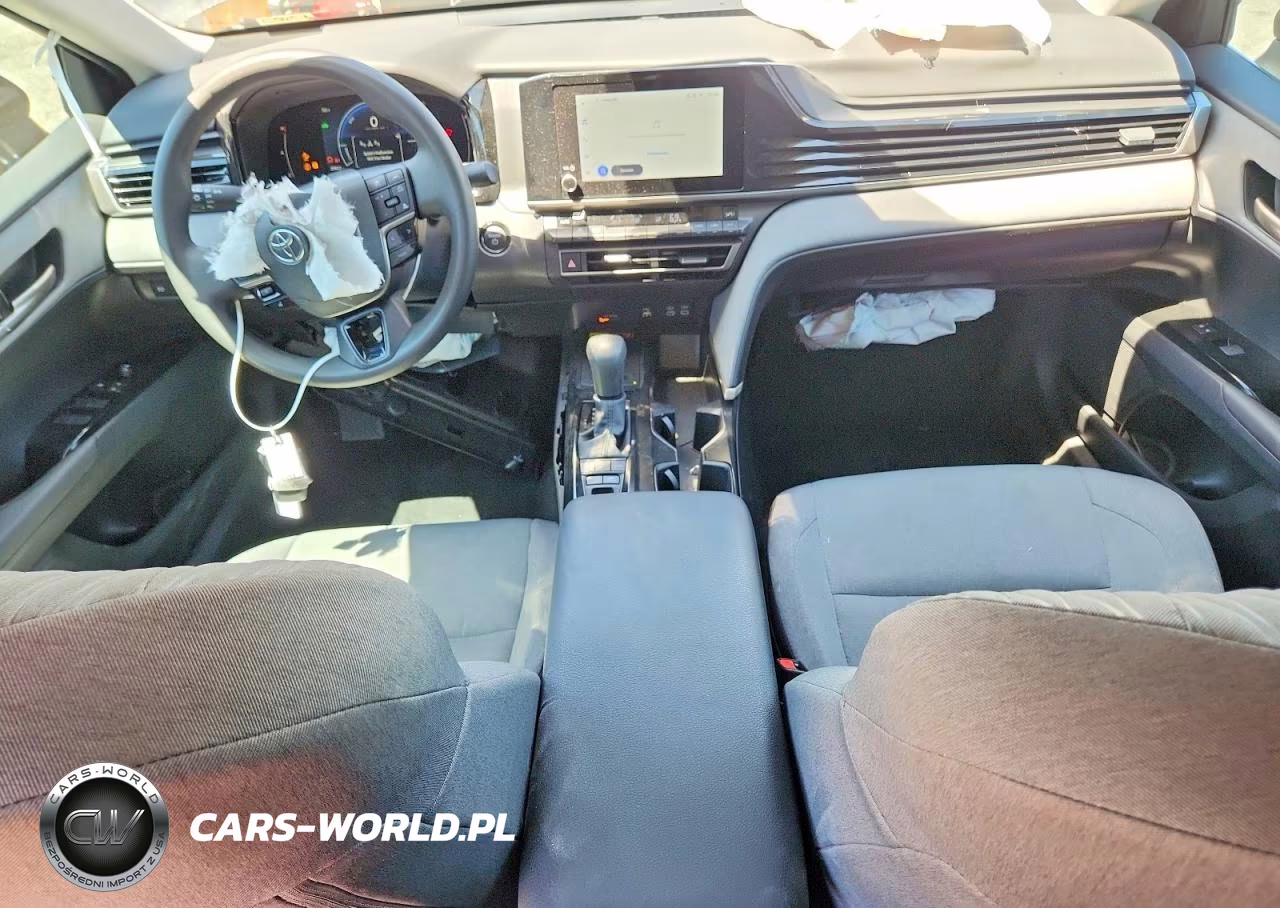 2025 Toyota Camry Le VIN:4T1DAACK7SU646550 - 8
