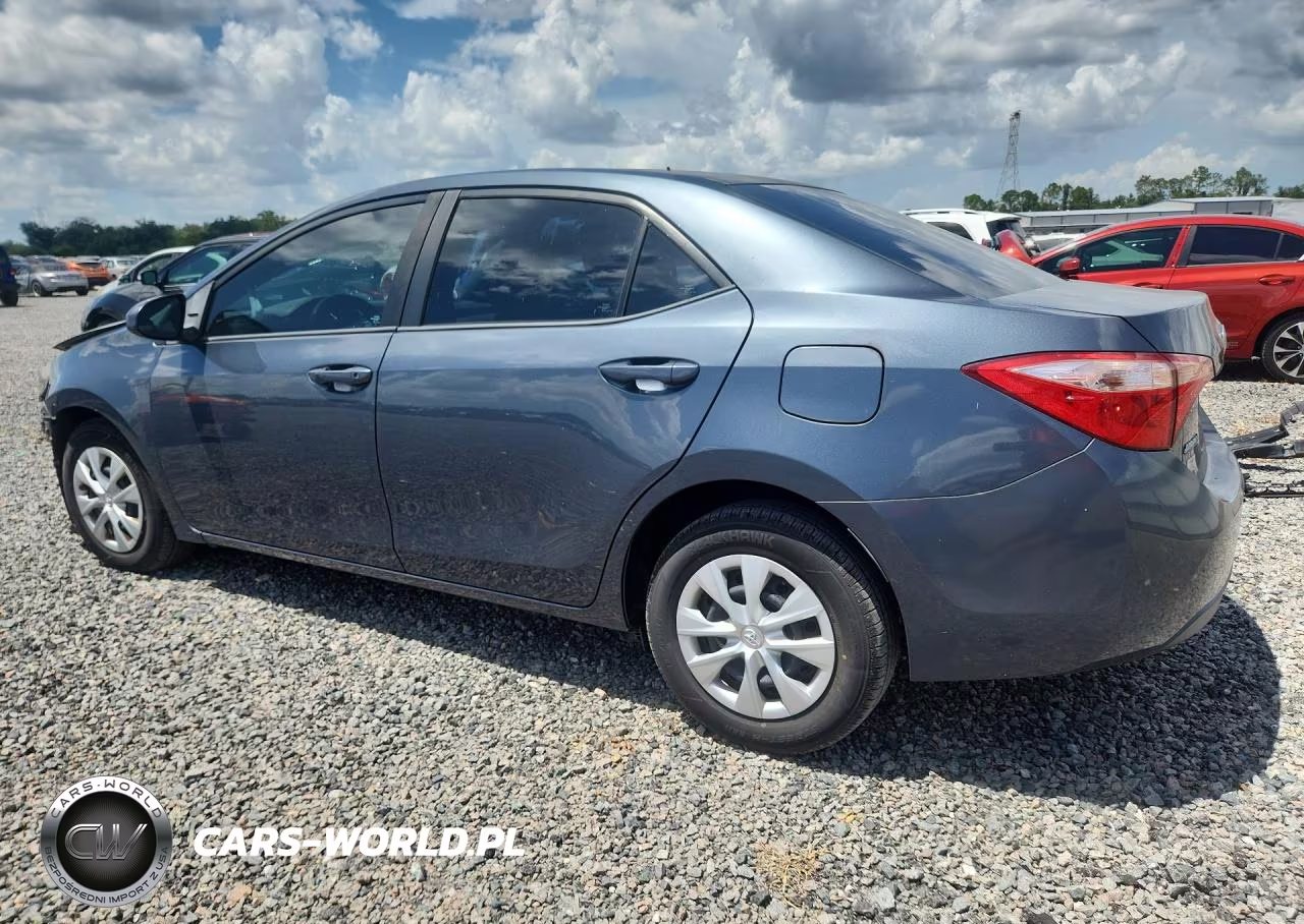 2018 Toyota Corolla L VIN:2T1BURHE3JC995575 - 2