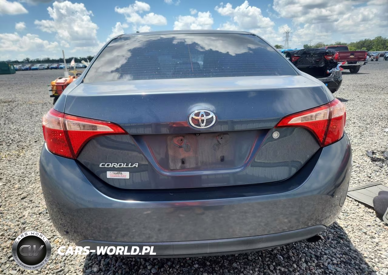 2018 Toyota Corolla L VIN:2T1BURHE3JC995575 - 6