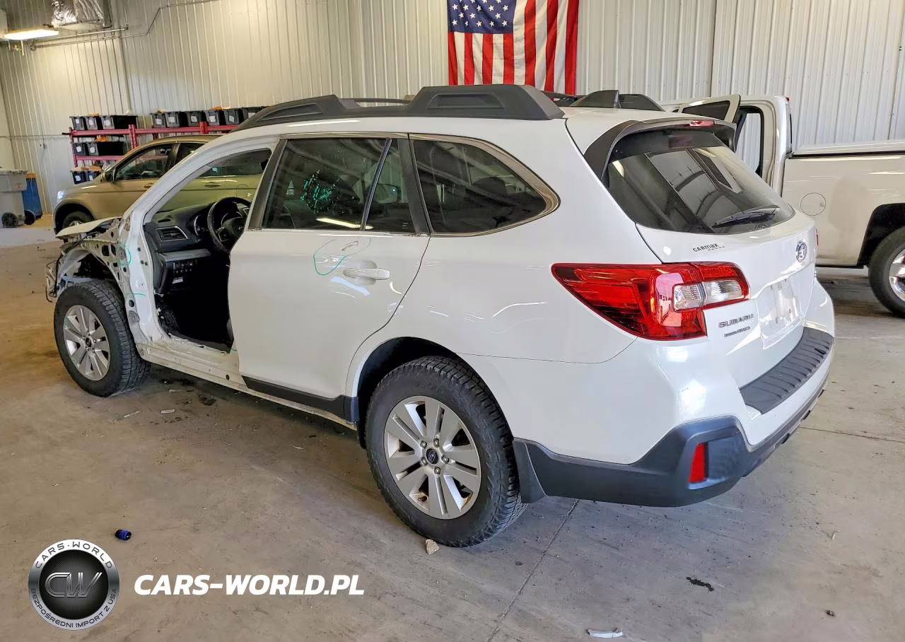 2018 Subaru Outback 2.5I Premium VIN:4S4BSAHC0J3270235 - 2