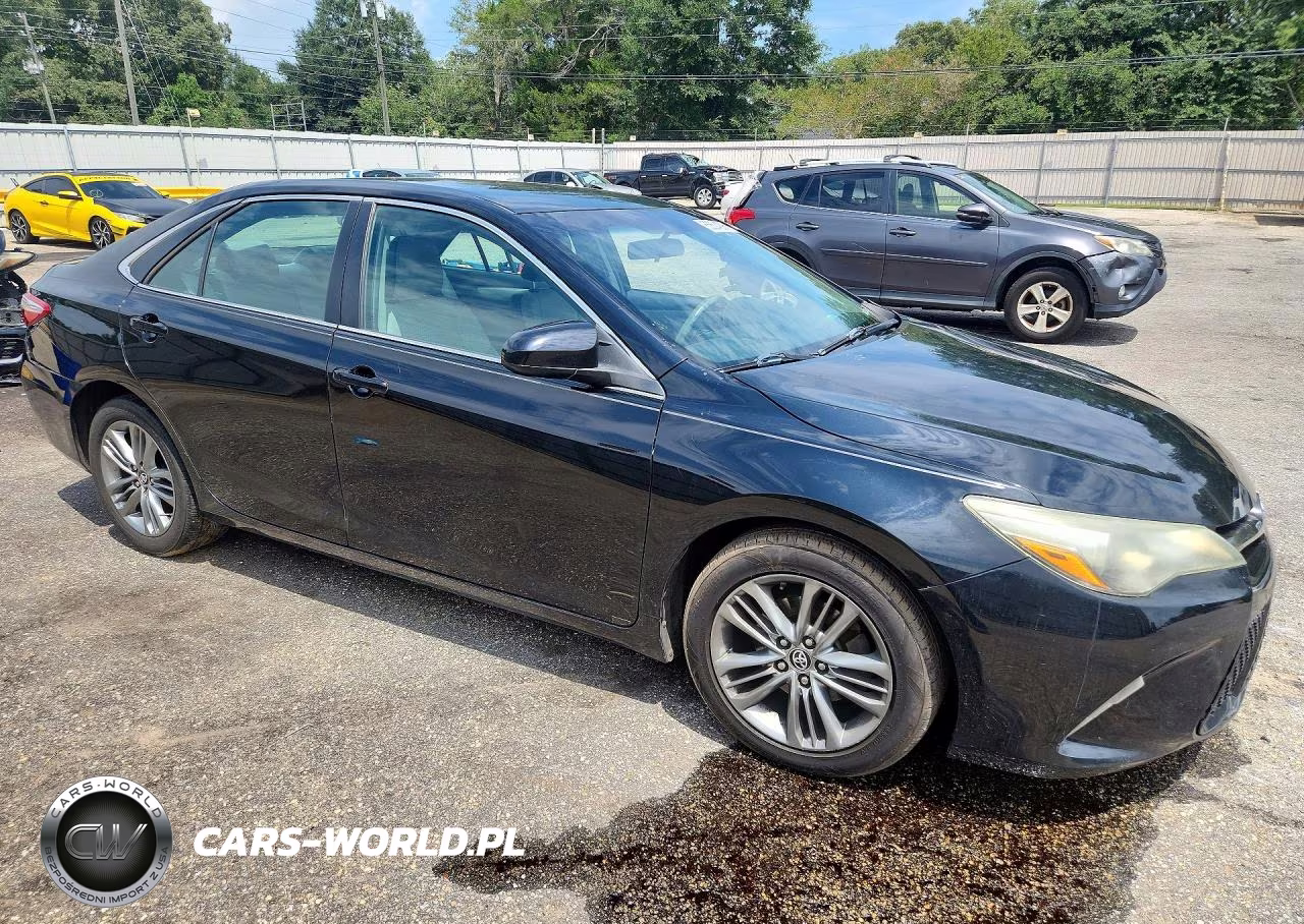 2015 Toyota Camry Se VIN:4T1BF1FKXFU046731 - 4