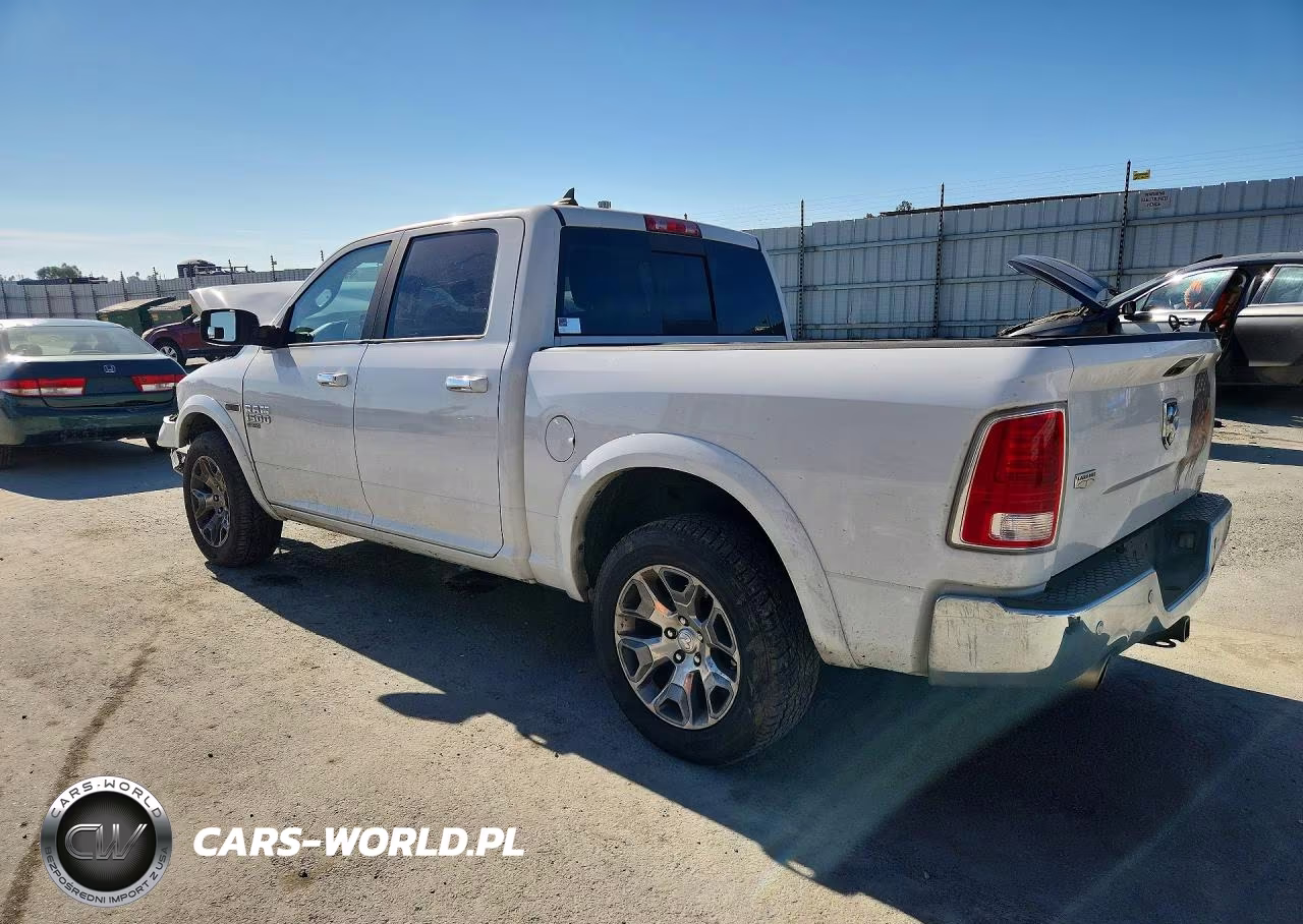 2019 Ram 1500 Classic Laramie VIN:1C6RR6NM9KS712601 - 2