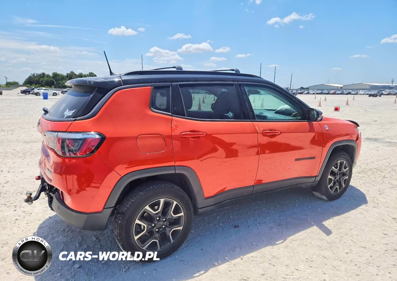2019 Jeep Compass Trailhawk VIN:3C4NJDDB0KT760425 - 3