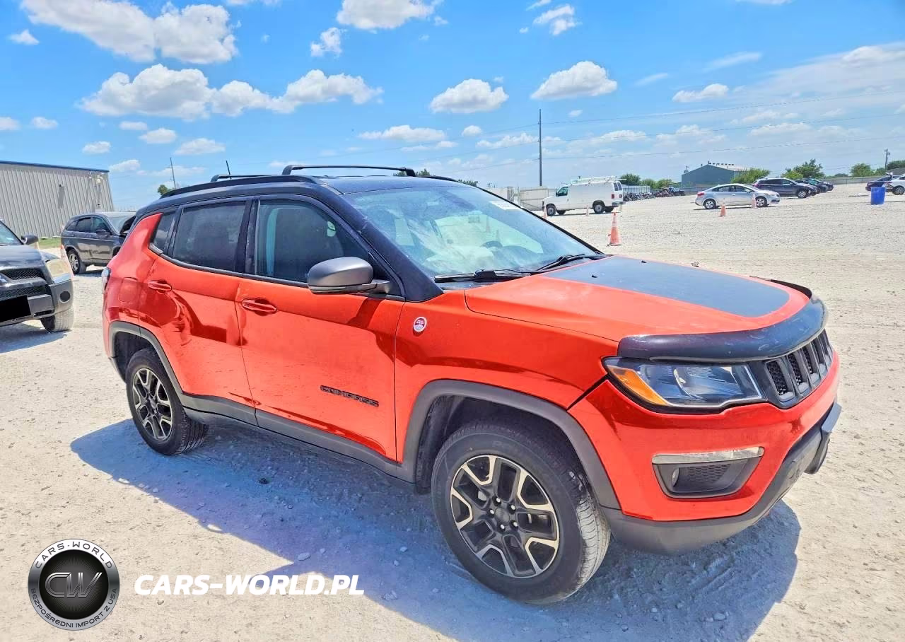 2019 Jeep Compass Trailhawk VIN:3C4NJDDB0KT760425 - 4