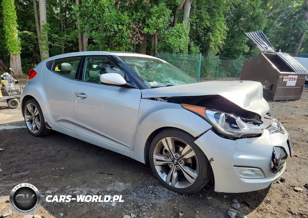 2012 Hyundai Veloster Base VIN:KMHTC6AD5CU059384 - 4