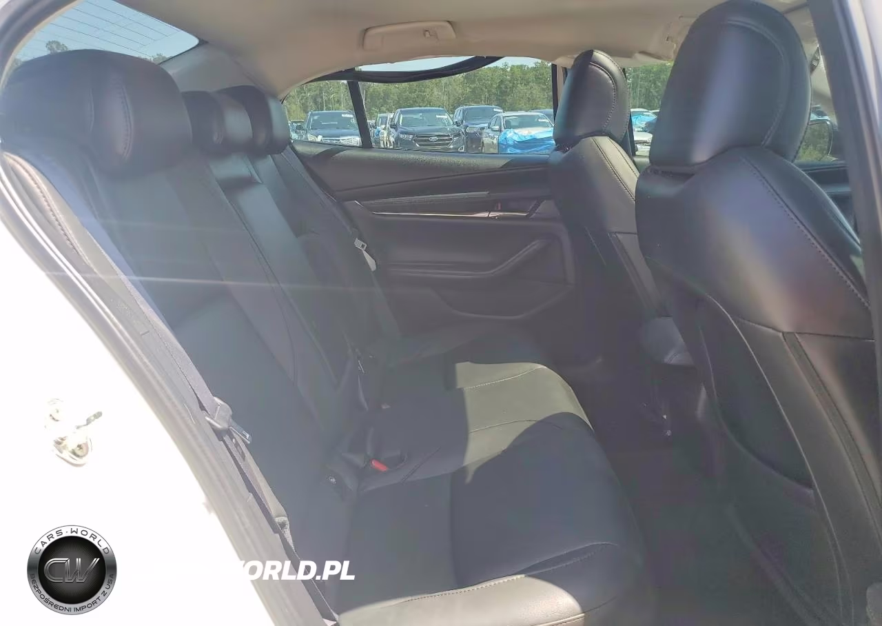 2023 Mazda 3 Preferred VIN:3MZBPACM3PM383395 - 10
