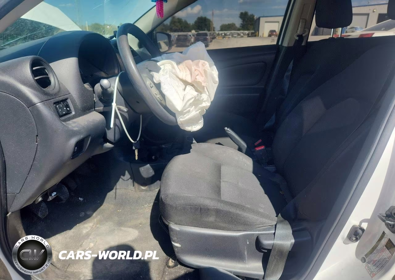 2019 Nissan Versa S VIN:3N1CN7AP1KL816632 - 7