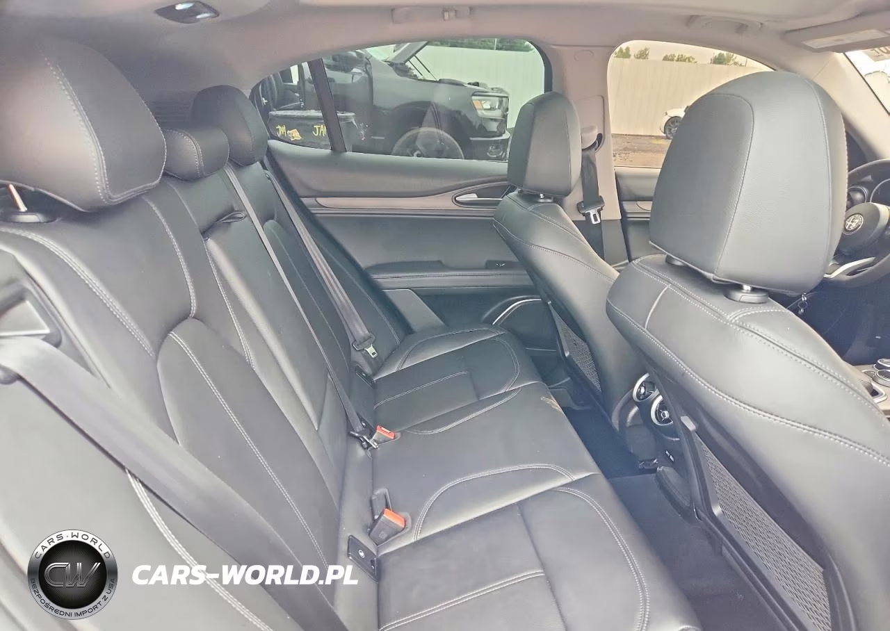 2021 Alfa Romeo Stelvio Ti VIN:ZASPAKBN5M7D14781 - 10