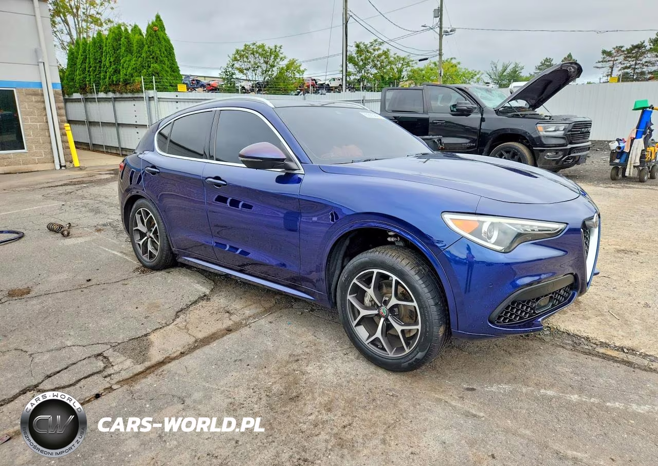 2021 Alfa Romeo Stelvio Ti VIN:ZASPAKBN5M7D14781 - 4